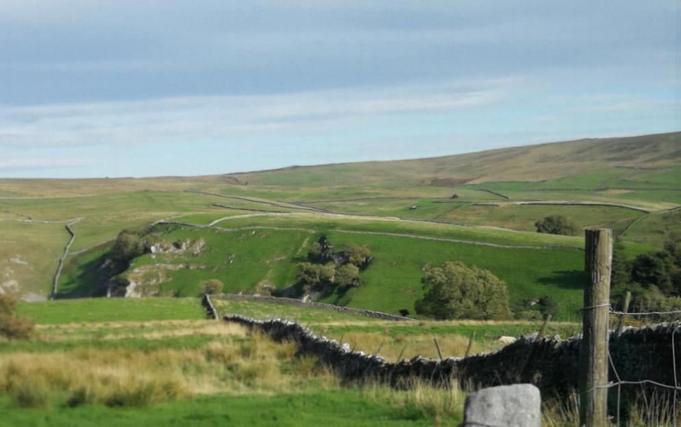 Road towards Parceval Hall Gdns 2 for blog